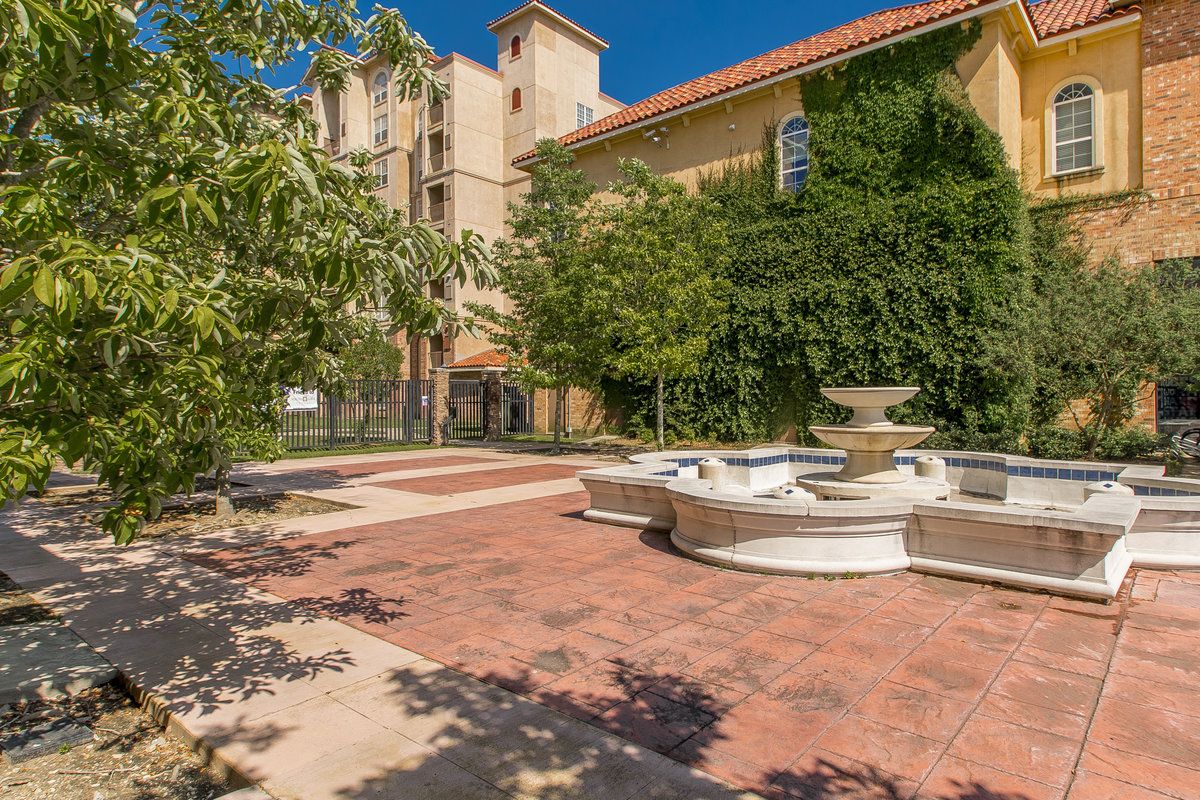 Staybridge Suites: 4001 Nicholson Dr, Baton Rouge, LA 70808